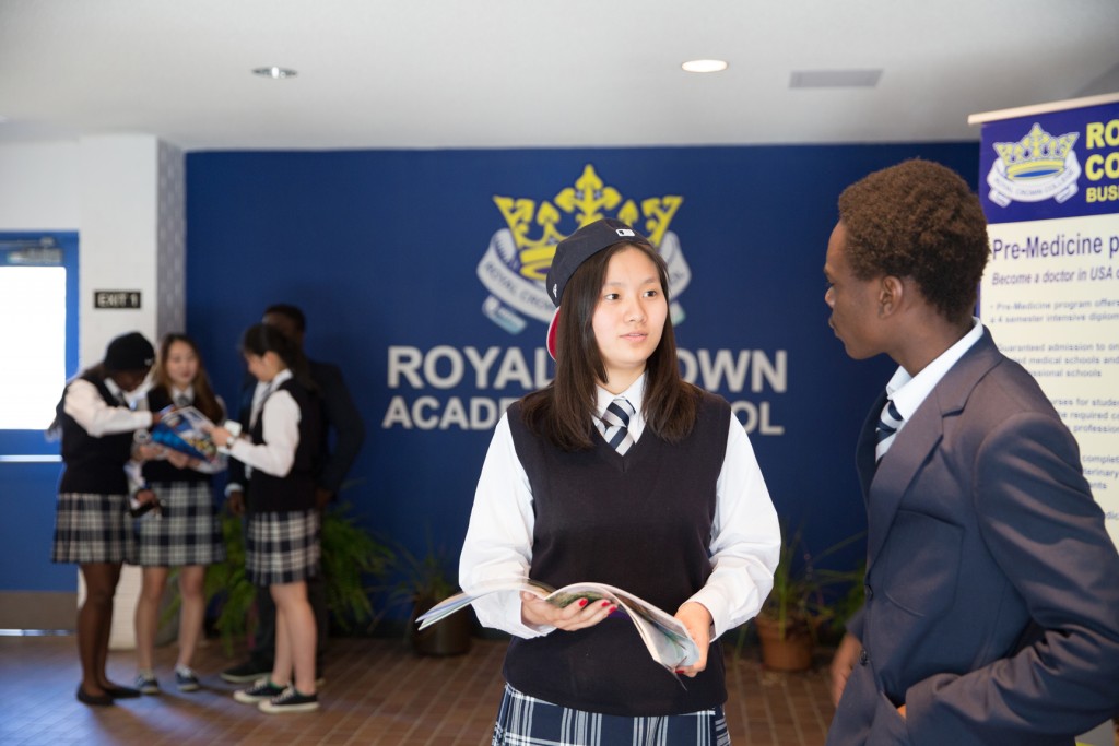 Школа Royal Crown Academic School