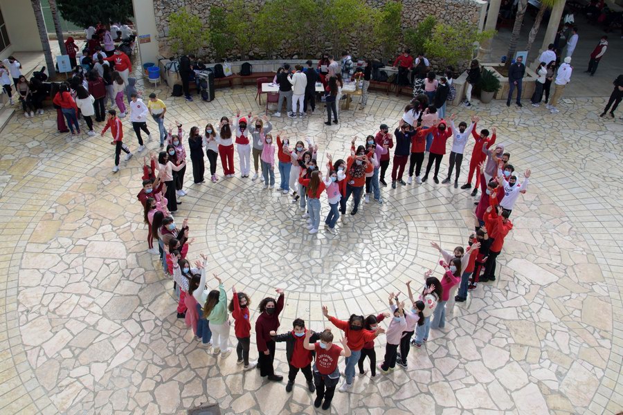 Студенты школы Xenion на Кипре