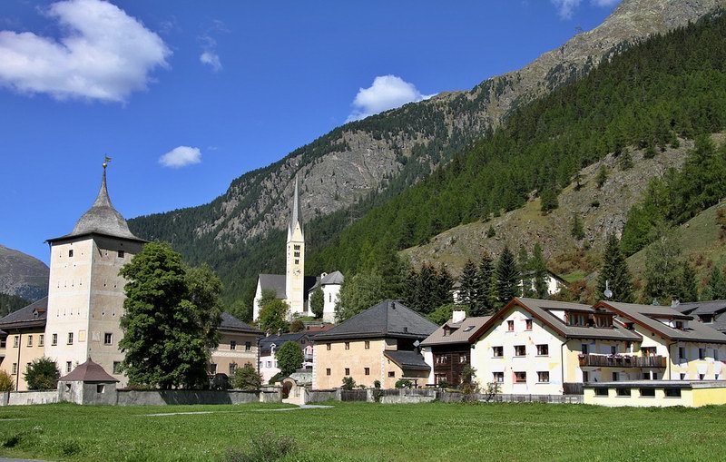 Коммуна Цернец в Швейцарии